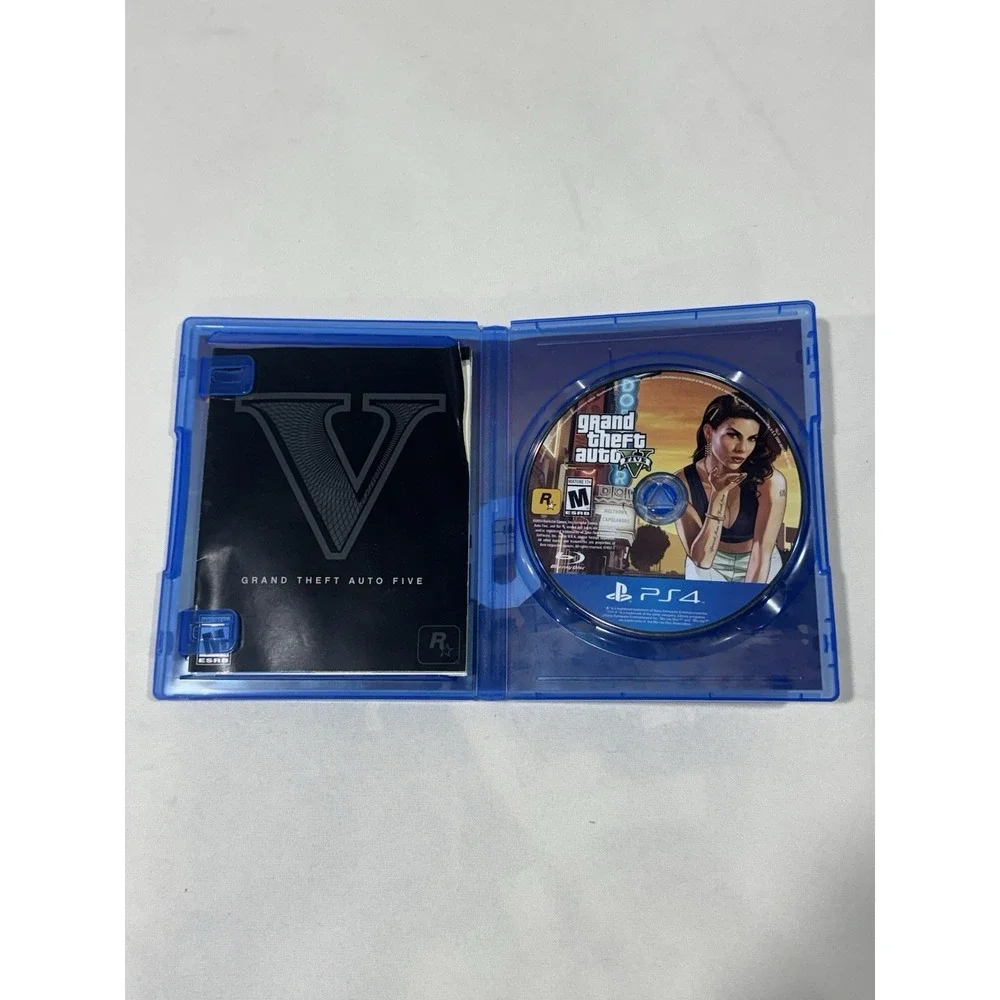 Grand Theft Auto V Sony Playstation PS4 Complete CIB w/ Manual & Map